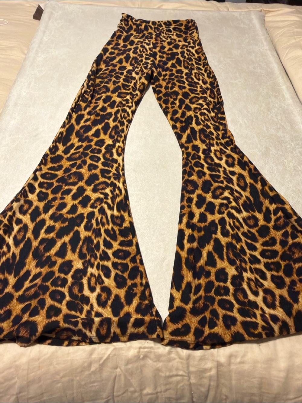 Turquoise Haven Leopard Print Flare Pull-On Elastic Waist Pants. Size S